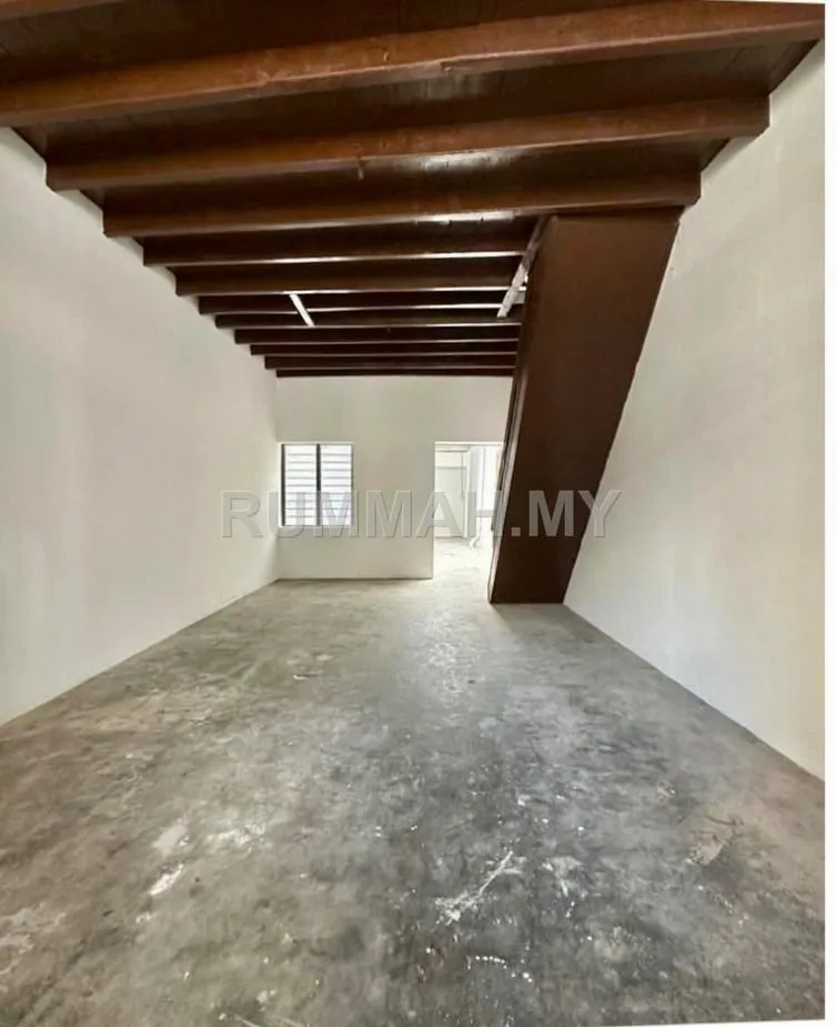 Double-Storey Heritage Shophouse with Land @ Georgetown for Rent