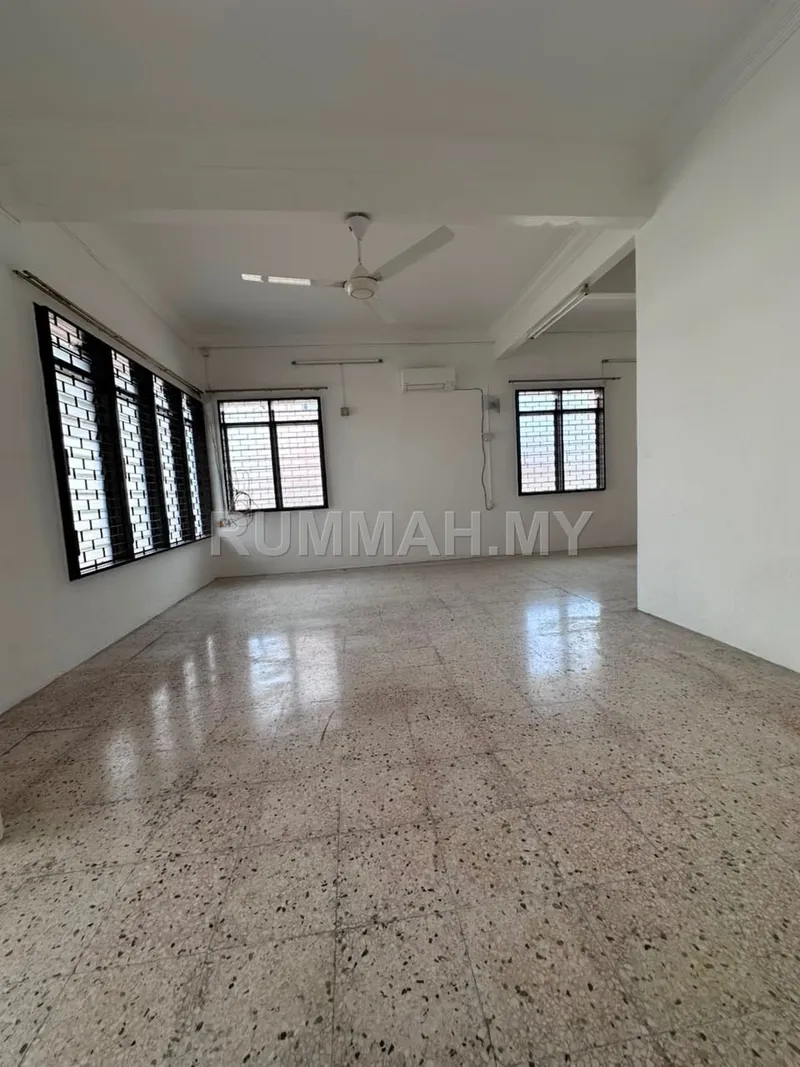 3-bedroom house in Butterworth, Penang for rent — 1.5 Storey Terrace Intermediate Corner @ Chai Leng Park,Butterworth