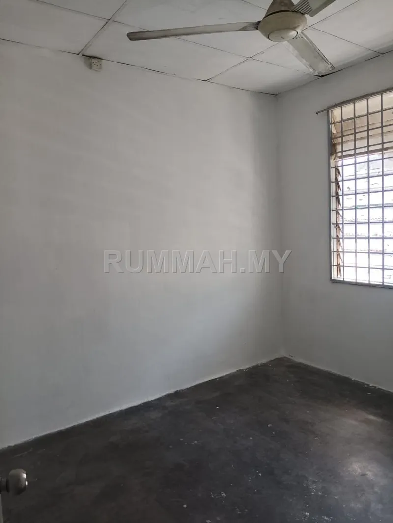 house in Bukit Minyak, Penang — photo 3