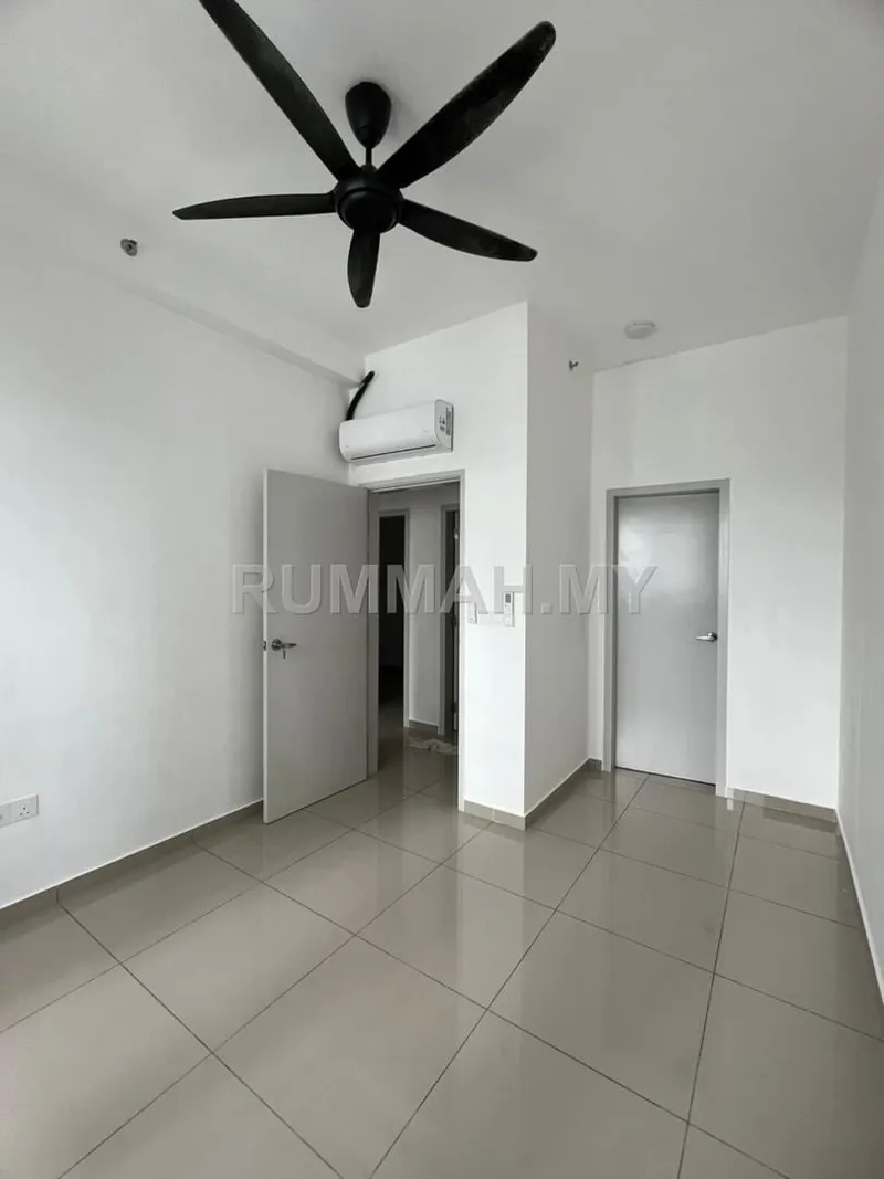 condo in Batu Maung, Penang — photo 2