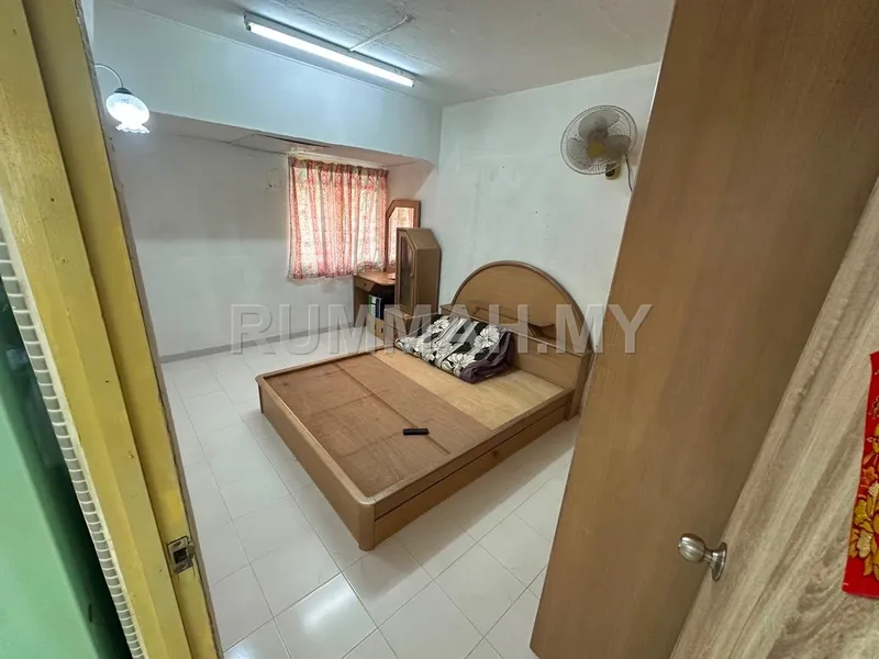 condo in Farlim, Penang — photo 2