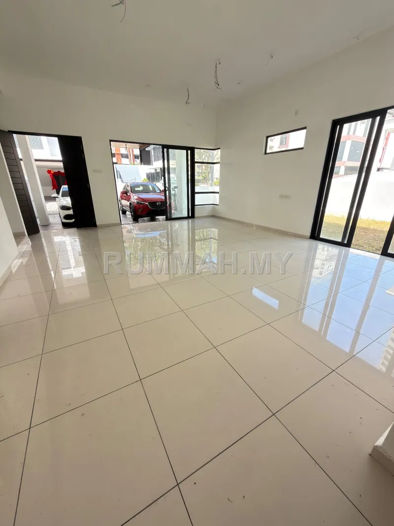 7-bedroom house in Bukit Jambul, Penang for sale — Vista Jambul Corner Semi-D 7 Bedrooms Gated & Guarded bukit jambul
