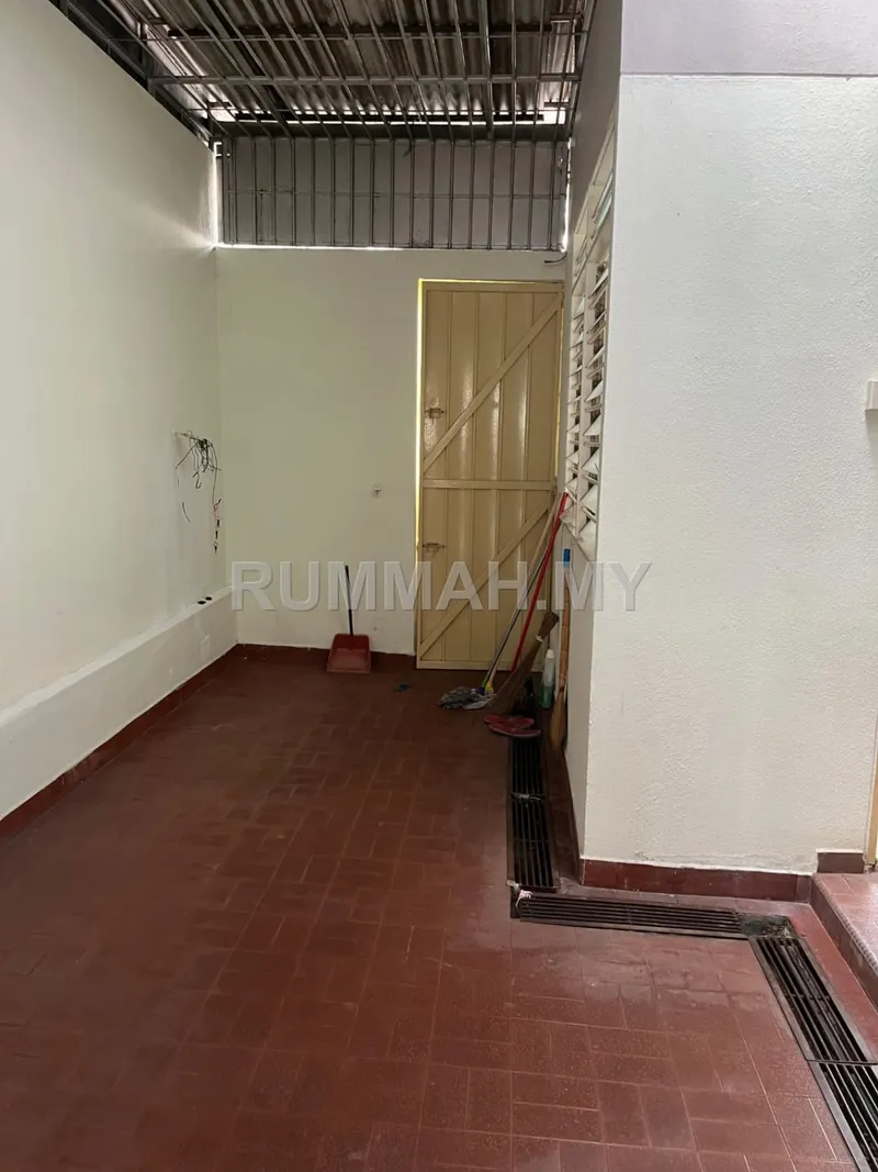 house in Gelugor, Penang — photo 3