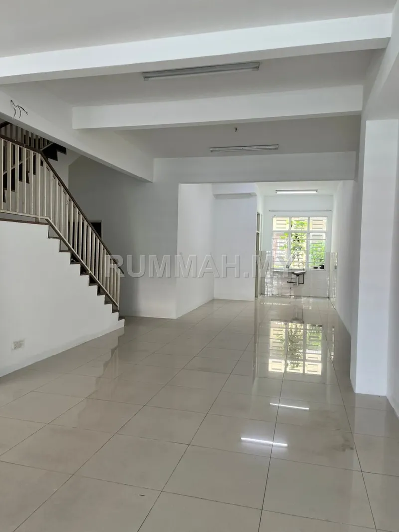 6-bedroom house in Jelutong, Penang for sale — Lintang Penawar Jelutong , 3 Storey Terrace