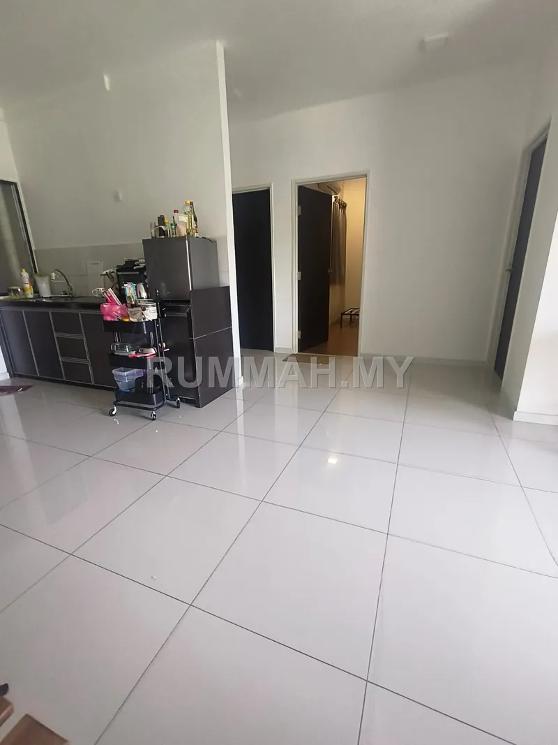 3-bedroom condo in Tanjung Tokong, Penang for sale — Tri Pinnacle, Tanjung Tokong | Partially Furnished
