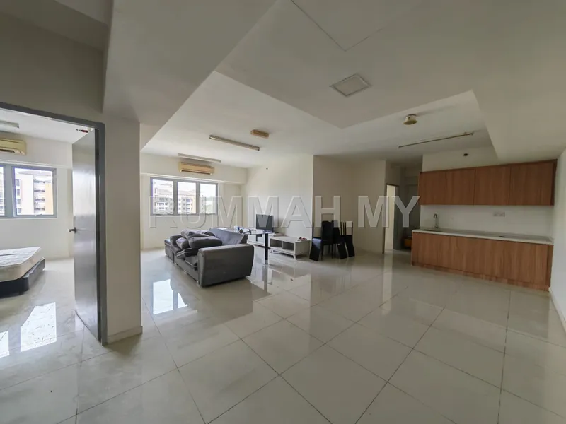 Newly repainted 2 bedrooms SOFO in Paragon @ Pan'gaea, Cyberjaya