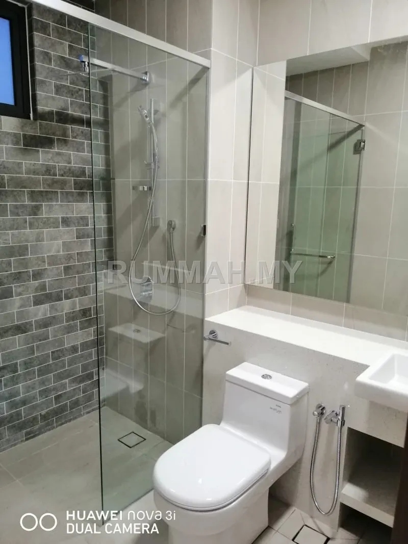 2-bedroom condo in Bayan Lepas, Penang for rent — Queens Condo for Rent @ null, null | Partially Renovated
