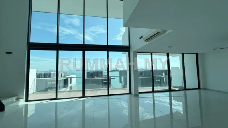 4-bedroom condo in Gelugor, Penang for sale — 🏙️ The Light Collection IV – Exclusive Penthouse for Sale