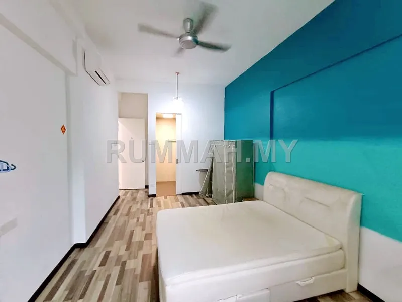 condo in Gelugor, Penang — photo 3