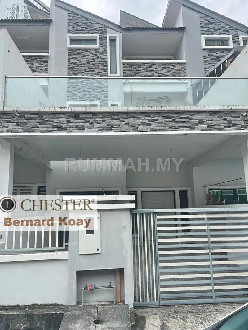 6-bedroom house for sale in Bayan Lepas, Penang