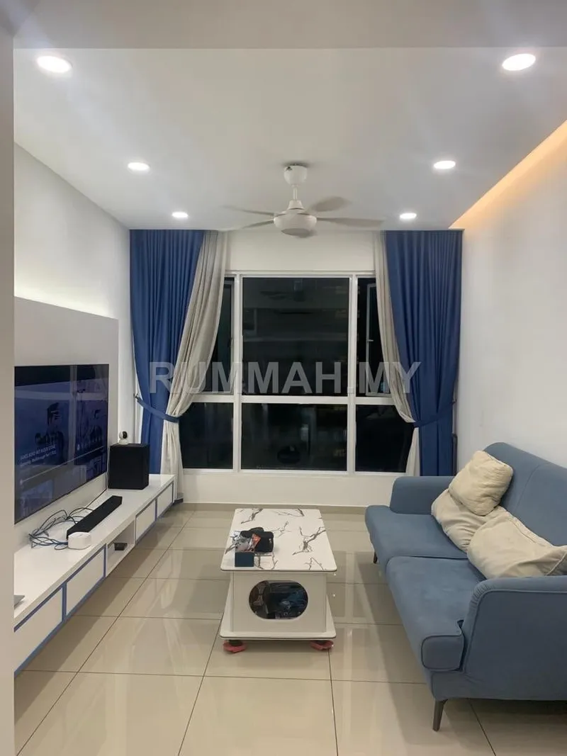 3-bedroom condo in Tanjung Tokong, Penang for sale — I-Santorini/Tanjung Tokong/850sf/Renovated/2 Car Parks/Seaview