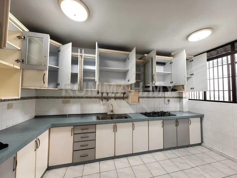 3-bedroom condo for sale in Bayan Lepas, Penang - Pearl Garden Sungai Ara Pool View 1 Car Park