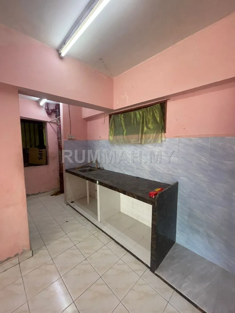 3-bedroom condo in Air Itam, Penang for sale — Desa Intan (With Lift), Ayer Itam Partially Renovated