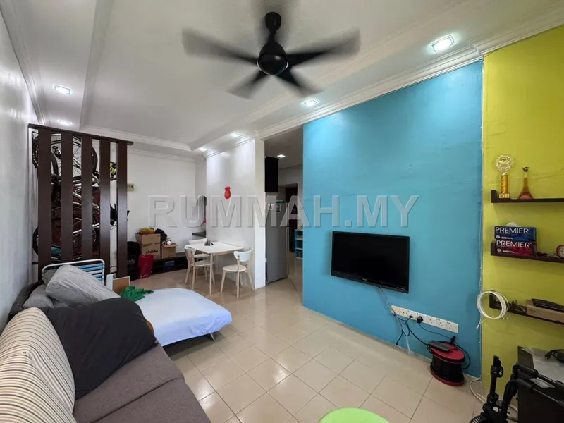 2-bedroom condo in Jelutong, Penang for sale — Jelutong Park, Jelutong | Fully Renovated, Kitchen Extended