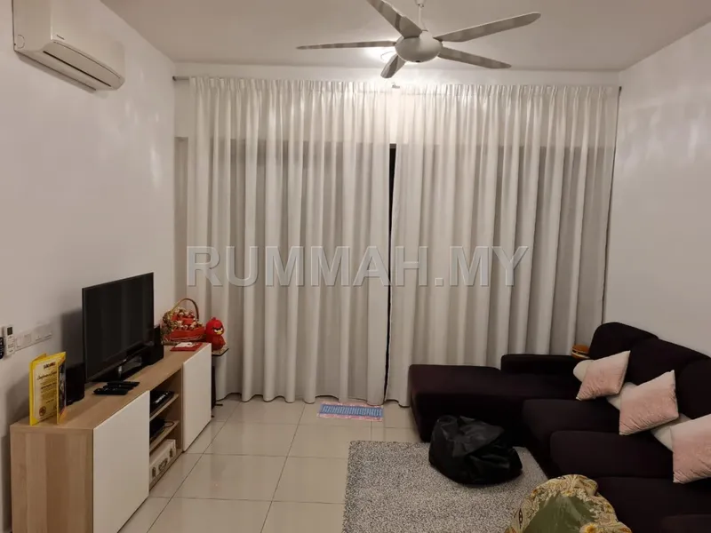 3-bedroom condo in Relau, Penang for sale — Setia Sky Vista 4Carparks COrner Unit, Relau Fully Renovated