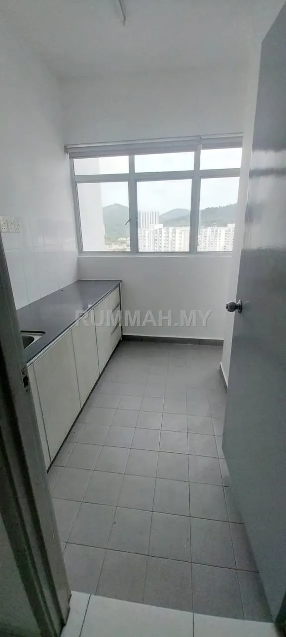 condo in Sungai Ara, Penang — photo 2