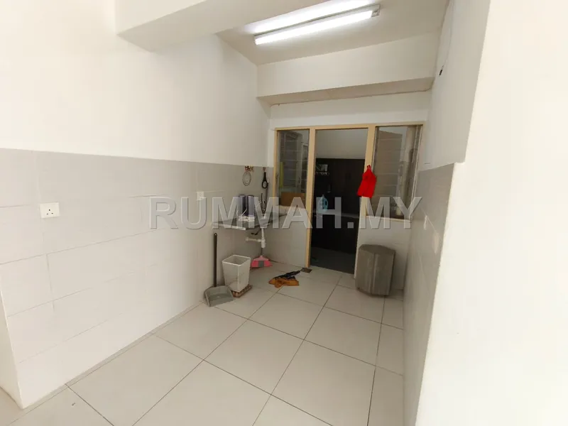 condo in Puchong, Selangor — photo 3