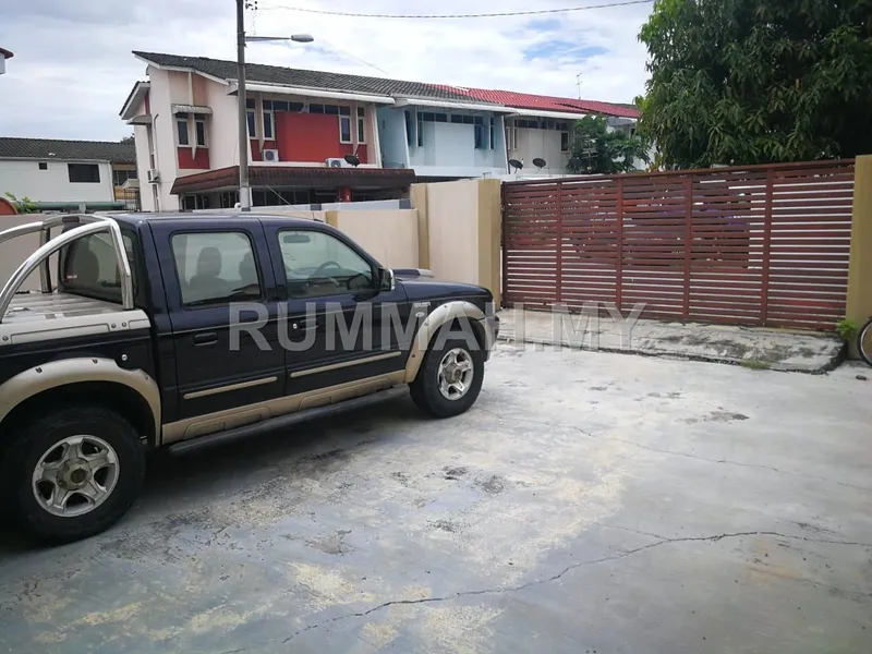 5-bedroom house in Jelutong, Penang for sale — Greenlane Lorong Delima Bungalow 2 Storey_ Island glades