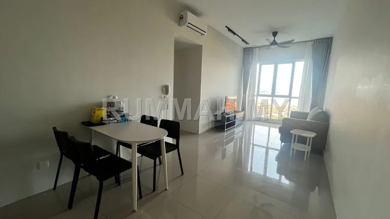 The Zen Condo with Fully FURNISHED & RENO, near QB Mall & USM , GELUGOR