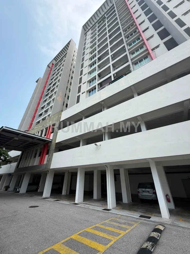 3-bedroom condo in Butterworth, Penang for rent — Camellia Park Condominium @ Raja Uda 1100sf new paint