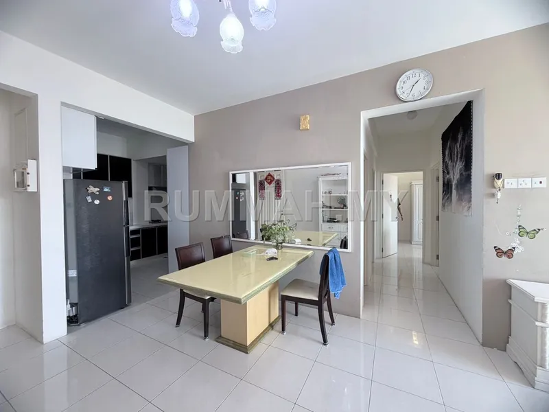 3-bedroom condo in Jelutong, Penang for rent — Summer Place @ Karpal Singh Jelutong 2 car parks 1012sf Fully Furnished for RENT
