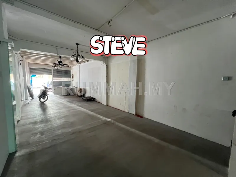 commercial in George Town, Penang for rent — 2 Storey Shophouse at Lebuh Kimberley , Georgetown
