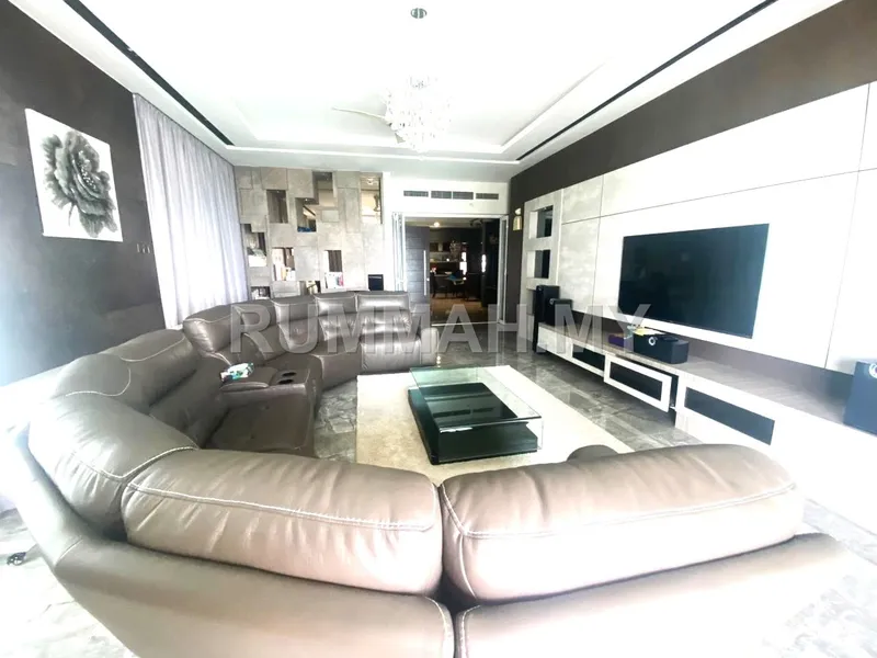 4-bedroom condo for sale in Tanjung Bungah, Penang