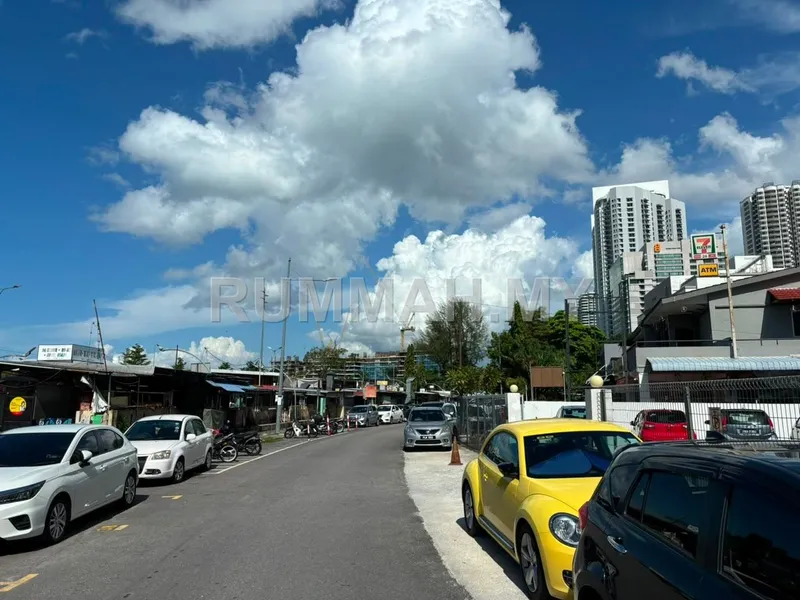 commercial in George Town, Penang for rent — Double Storey Commercial Shoplot at Gurney Drive Prime Location 1600 Sqft !