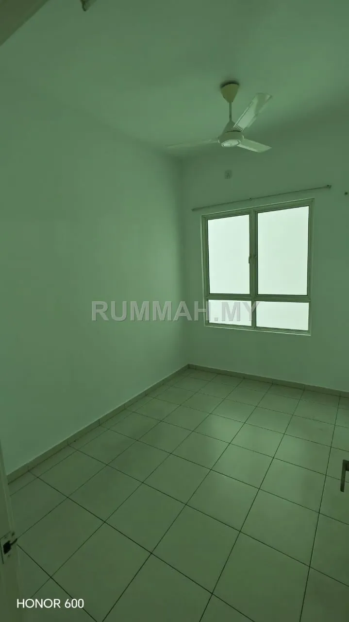 condo in Sungai Ara, Penang — photo 3