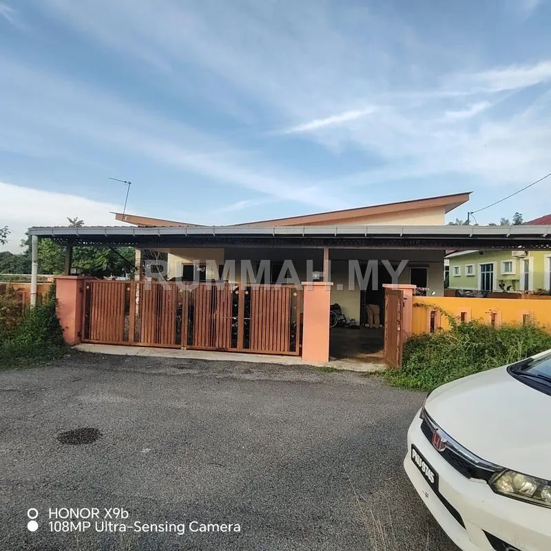 Bungalow for Sale @ Kampung Lahar Tambun, Tasek Gelugor | Freehold