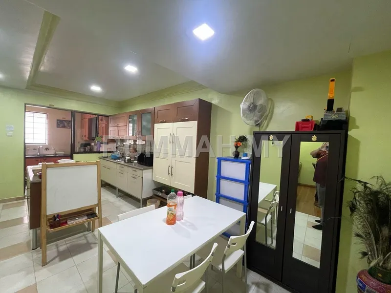 house in Bukit Jambul, Penang — photo 2