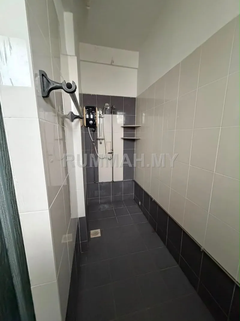 3-bedroom condo in Bukit Mertajam, Penang for rent — Condo for Rent @ Pangsapuri Sri Emas, Bukit Mertajam | Fully Furnished