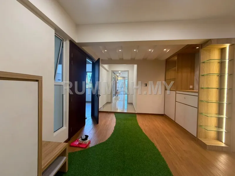Rare Garden Unit_Skycube_Bayan Lepas_4 Bedroom 3 Carpark