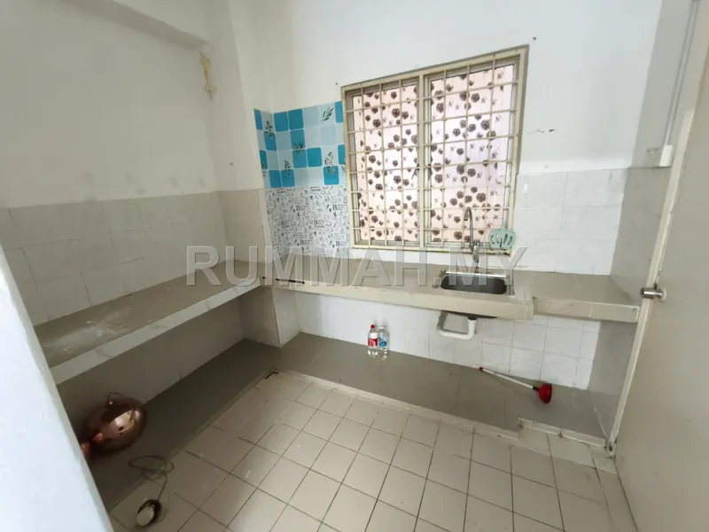 condo in Bandar Sunway, Selangor — photo 3