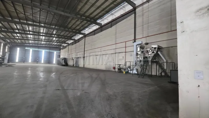 industrial in Port Klang, Selangor for rent — Semi Detached Warehouse North Port, Port Klang For Rent