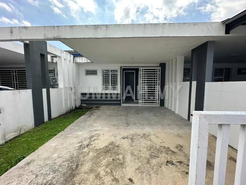 3-bedroom house in Bayan Lepas, Penang for sale — Ideal Haus  Single storey Terrace, Solok Rajawali One Residence