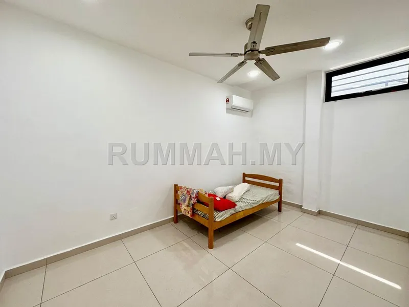 house in Gelugor, Penang — photo 3