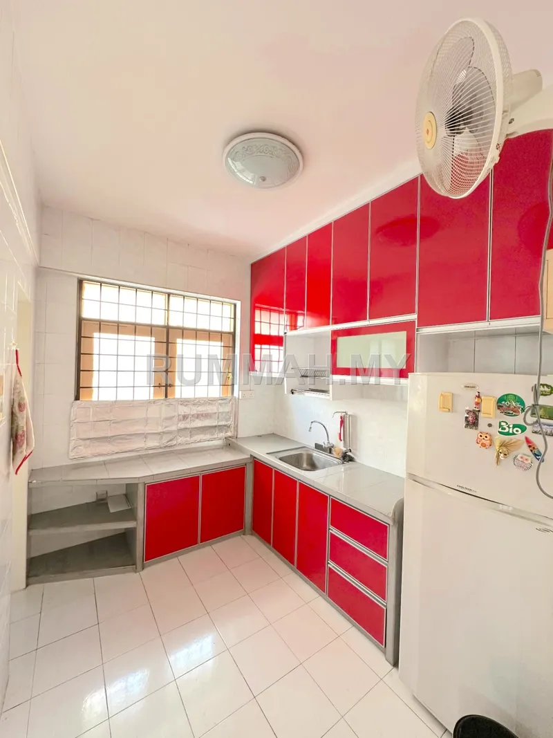 3-bedroom condo in Jelutong, Penang for sale — Medan Hikmat Corner Unit 1 Cover Car Park Jelutong