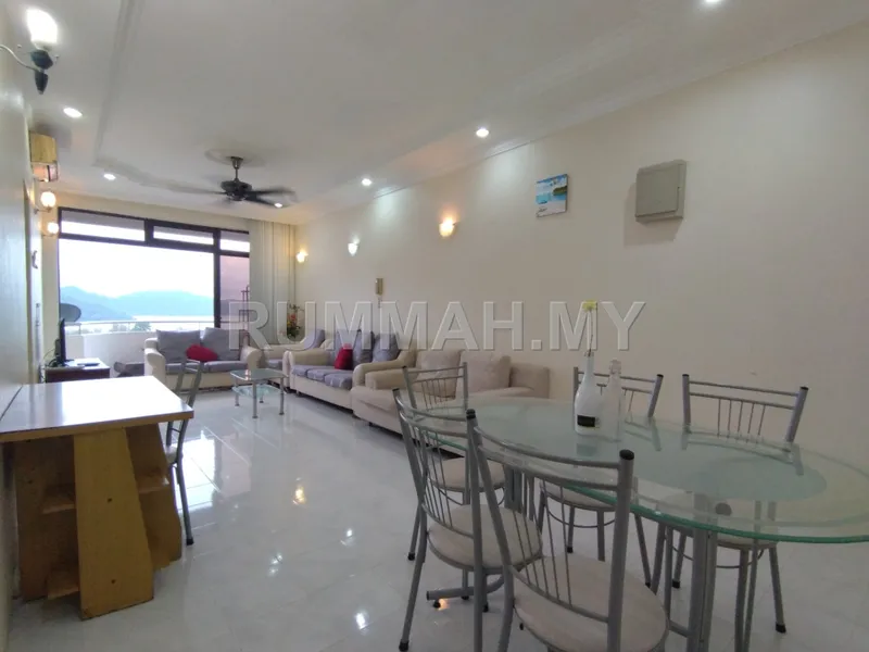 Eden Seaview Corner unit with Fully Seaview