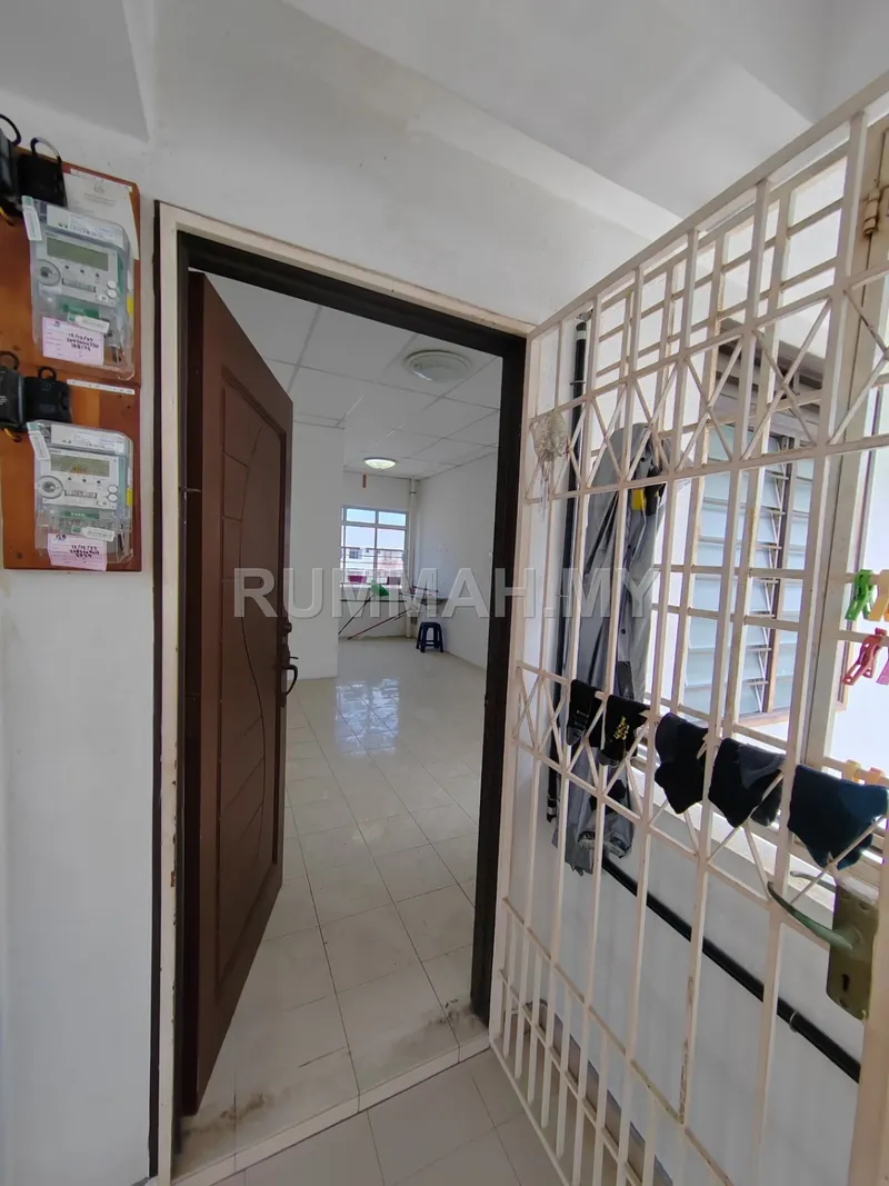 Sri Aman Block 1 - Harga Paling Menarik Sekali . Pertanyaan amat dialu-alukan !