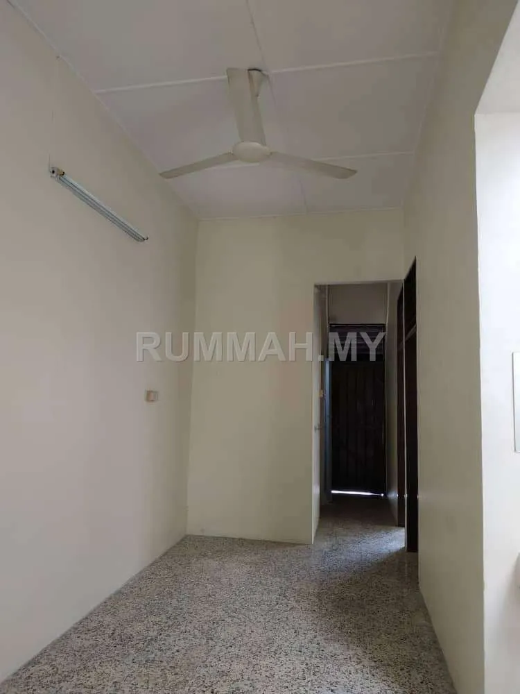 house in Sungai Dua Island, Penang — photo 3