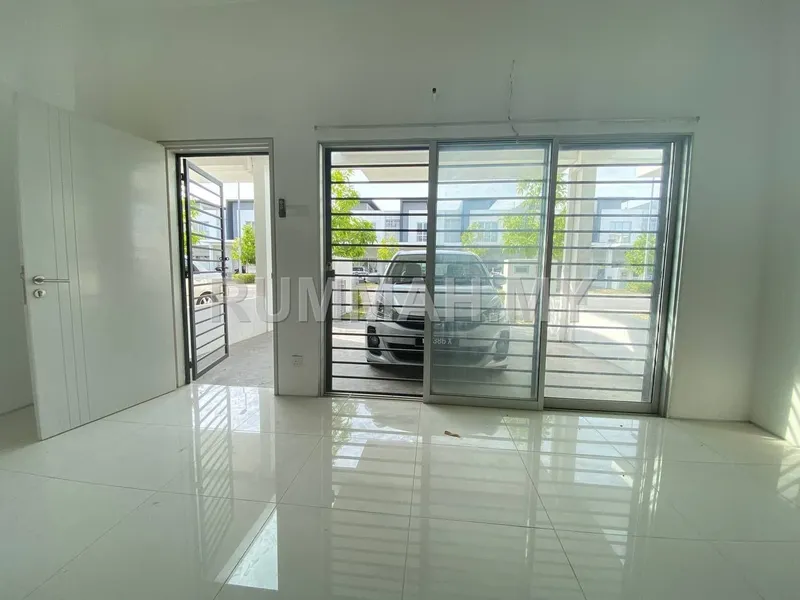 house in dengkil, Selangor — photo 3