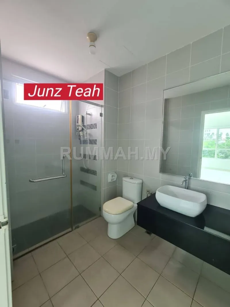 condo in Sungai Ara, Penang — photo 3