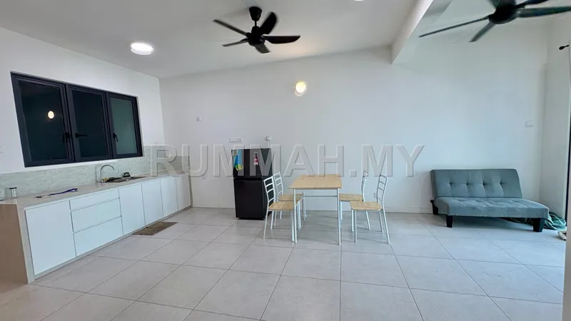 3-bedroom condo in George Town, Penang for rent — 3 Residence Condominium at Karpal Sigh Drive 