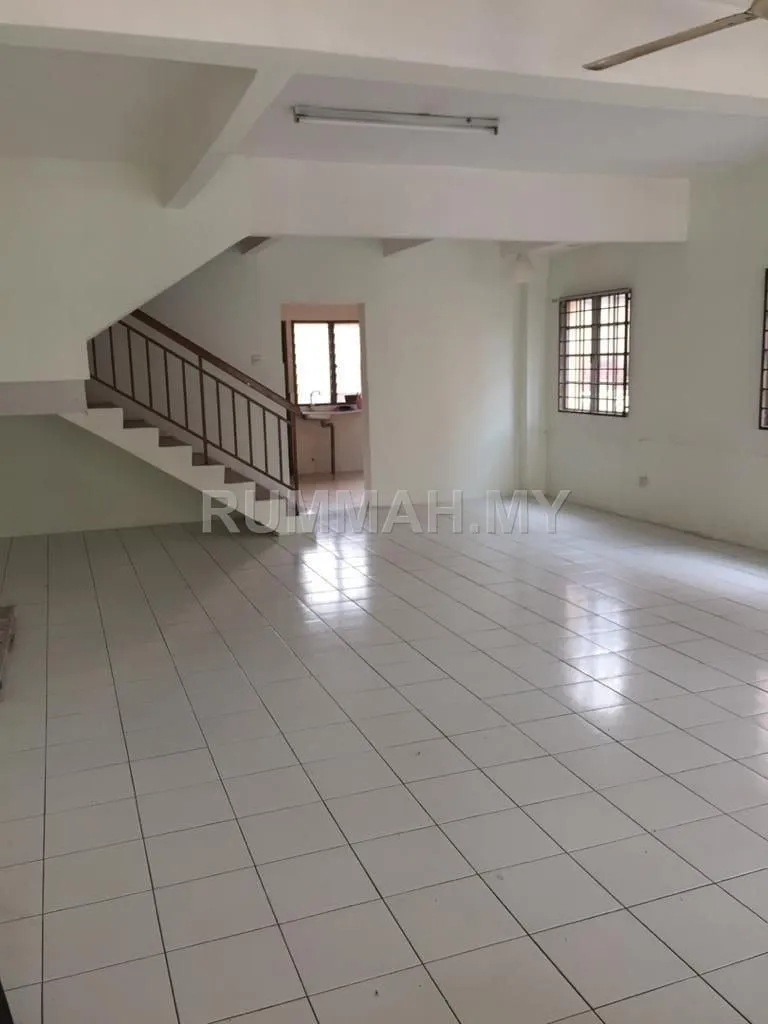 house in bangi, Selangor — photo 2