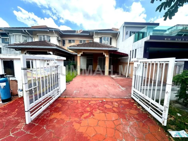 DOUBLE STOREY TERRACE HOUSE JALAN SELASIH U12/27 TAMAN CAHAYA ALAM. SEKYEN U12, SHAH ALAM.