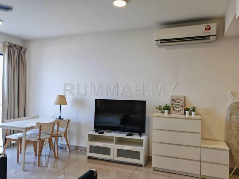 condo in Setia Alam, Selangor for rent — Studio fully furnished open facing with the balcony 
