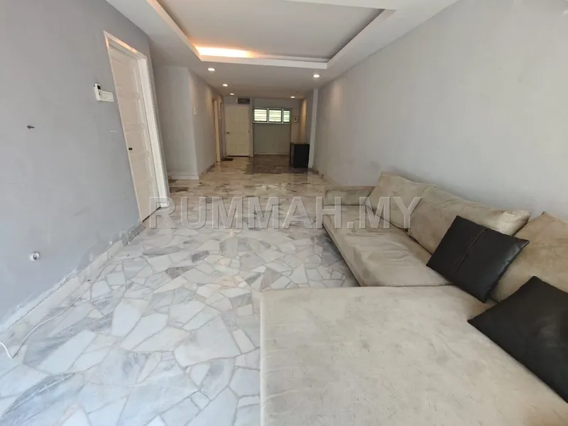 2-bedroom condo for sale in Batu Ferringhi, Penang - AQUARIUS APARTMENT AQUARIUS