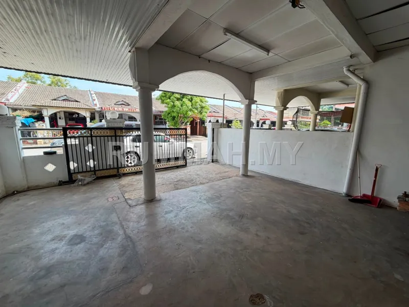 house in Kepala Batas, Penang — photo 3