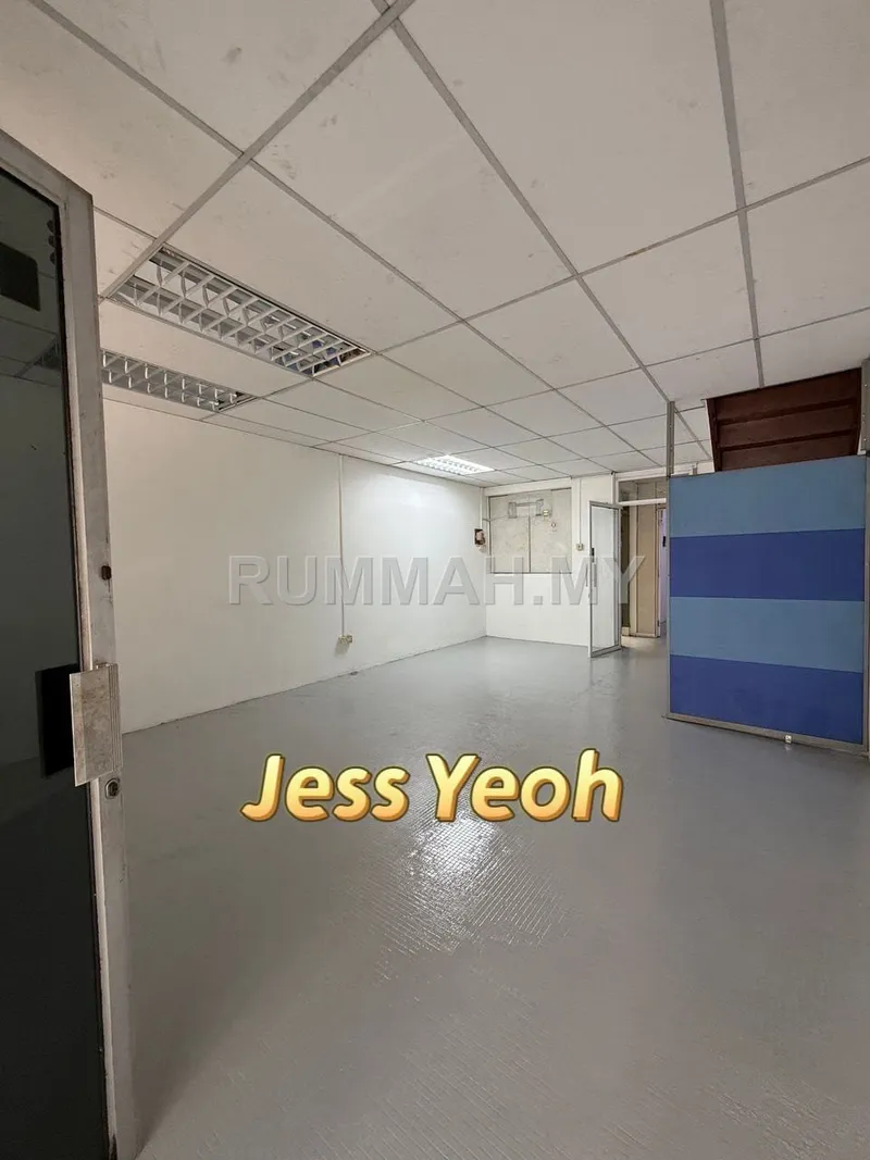 Below market Rate! 2-Storey Terrace @ Jln Free School Facing Main Road